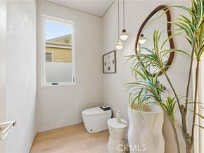 16782 Otsego, Encino (los Angeles) CA 91436