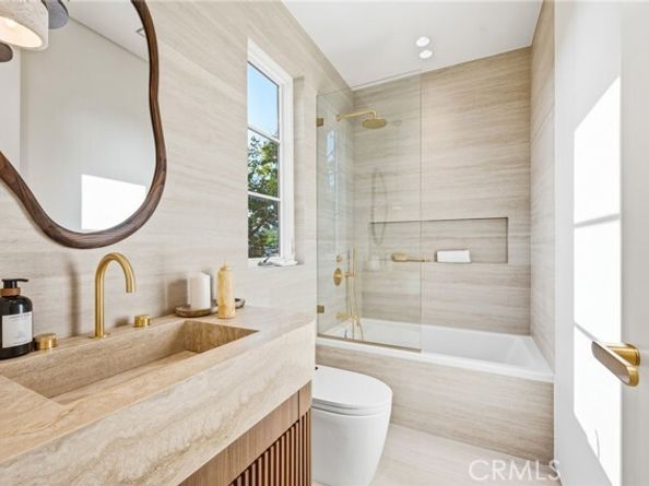 16782 Otsego, Encino (los Angeles) CA 91436