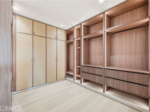 16782 Otsego, Encino (los Angeles) CA 91436