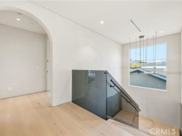 16782 Otsego, Encino (los Angeles) CA 91436