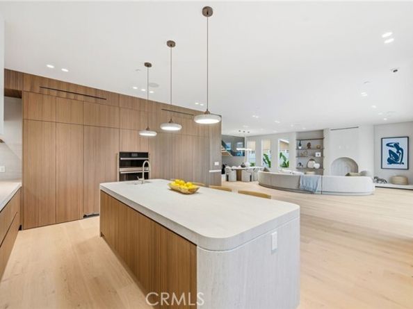 16782 Otsego, Encino (los Angeles) CA 91436