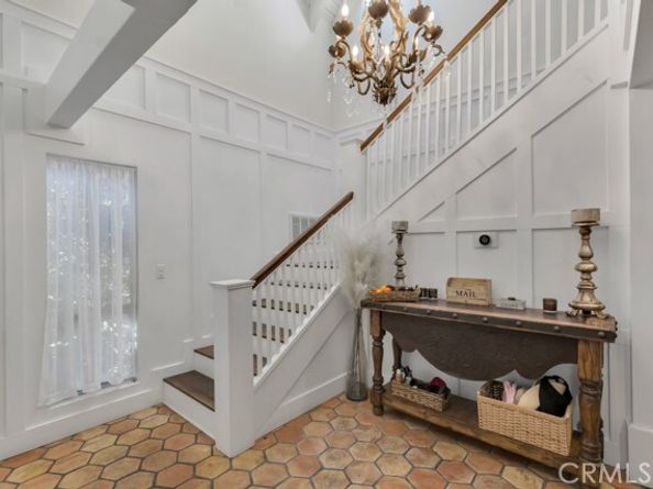 4267 Canoga Avenue, Woodland Hills (los Angeles) CA 91364