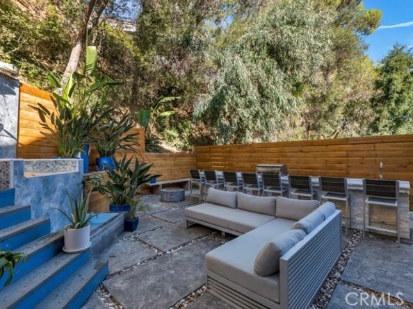 4267 Canoga Avenue, Woodland Hills (los Angeles) CA 91364