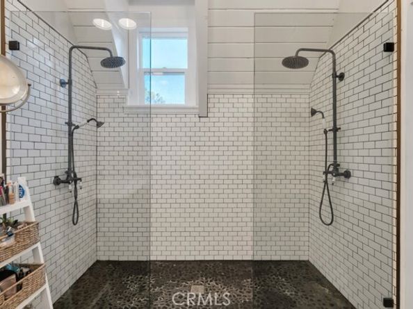 4267 Canoga Avenue, Woodland Hills (los Angeles) CA 91364