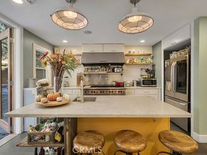 4267 Canoga Avenue, Woodland Hills (los Angeles) CA 91364