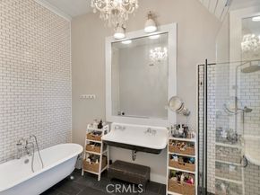 4267 Canoga Avenue, Woodland Hills (los Angeles) CA 91364