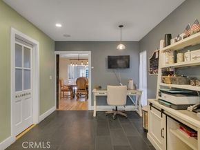 4267 Canoga Avenue, Woodland Hills (los Angeles) CA 91364