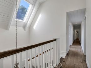 4267 Canoga Avenue, Woodland Hills (los Angeles) CA 91364