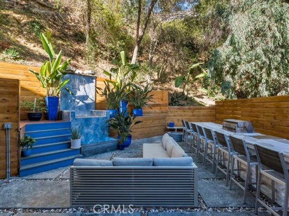 4267 Canoga Avenue, Woodland Hills (los Angeles) CA 91364