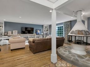 4267 Canoga Avenue, Woodland Hills (los Angeles) CA 91364