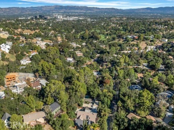 4267 Canoga Avenue, Woodland Hills (los Angeles) CA 91364