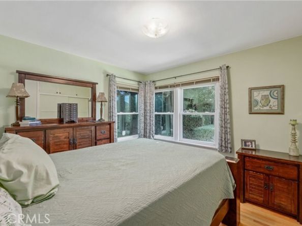 16458 Calahan, North Hills (los Angeles) CA 91343