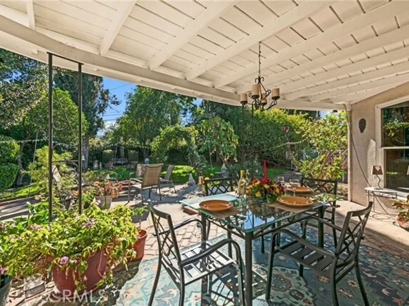 16458 Calahan, North Hills (los Angeles) CA 91343