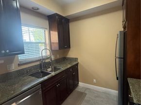 14256 Victory Boulevard 3, Van Nuys (los Angeles) CA 91401