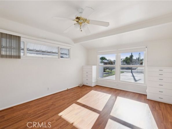 10536 Andasol Avenue, Granada Hills (los Angeles) CA 91344