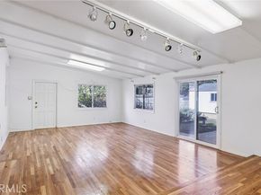 10536 Andasol Avenue, Granada Hills (los Angeles) CA 91344