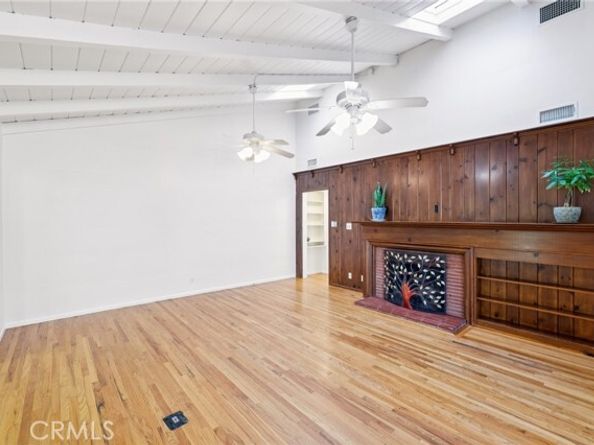10536 Andasol Avenue, Granada Hills (los Angeles) CA 91344