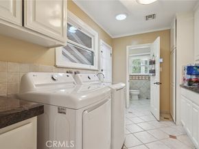 11129 White Oak, Granada Hills (los Angeles) CA 91344