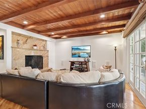 11129 White Oak, Granada Hills (los Angeles) CA 91344