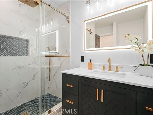 18645 Knapp Street, Northridge (los Angeles) CA 91324