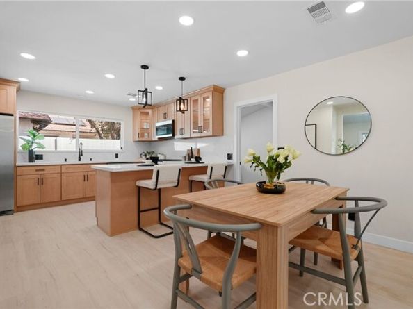 18645 Knapp Street, Northridge (los Angeles) CA 91324