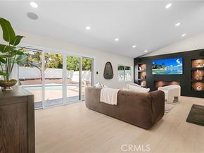 18645 Knapp Street, Northridge (los Angeles) CA 91324