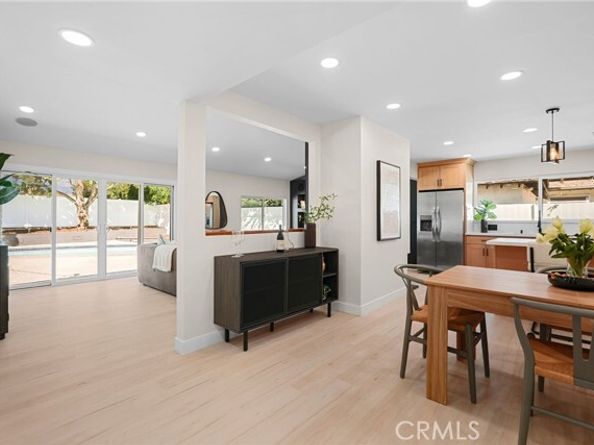 18645 Knapp Street, Northridge (los Angeles) CA 91324