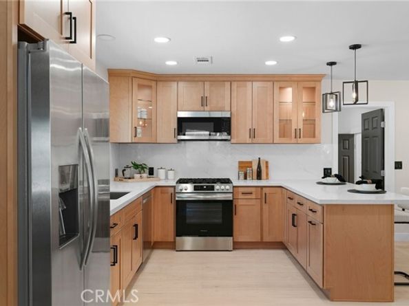 18645 Knapp Street, Northridge (los Angeles) CA 91324