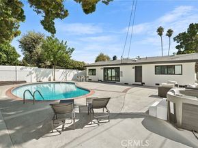 18645 Knapp Street, Northridge (los Angeles) CA 91324
