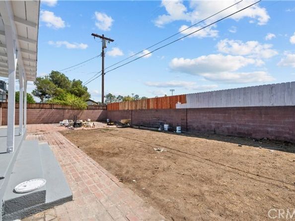 12554 Lorne, North Hollywood (los Angeles) CA 91605