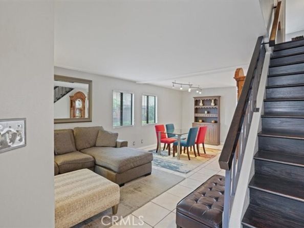 15045 Nordhoff St. 116, North Hills (los Angeles) CA 91343