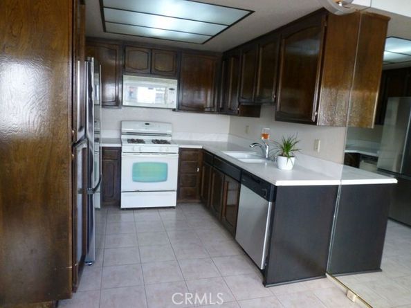 17914 Magnolia Boulevard 127, Encino (los Angeles) CA 91316