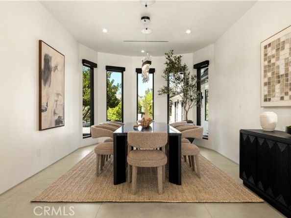 20620 Chatsboro Drive, Woodland Hills (los Angeles) CA 91364