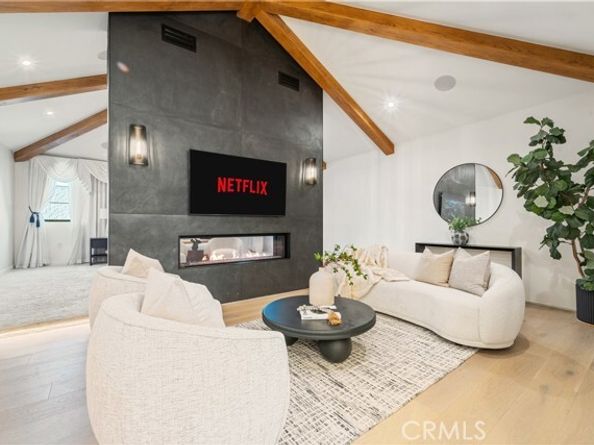20620 Chatsboro Drive, Woodland Hills (los Angeles) CA 91364