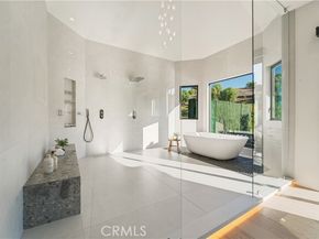 20620 Chatsboro Drive, Woodland Hills (los Angeles) CA 91364
