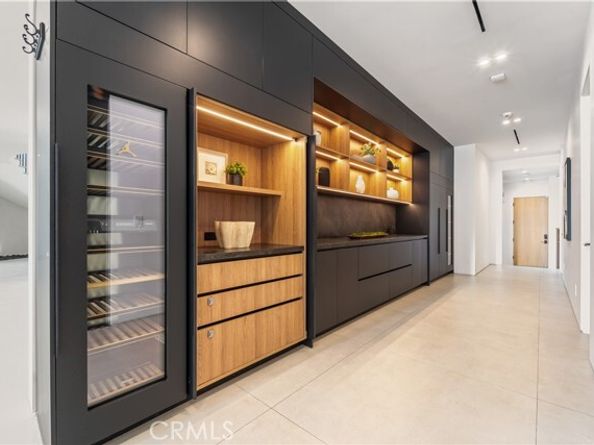 20620 Chatsboro Drive, Woodland Hills (los Angeles) CA 91364