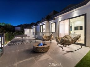 20620 Chatsboro Drive, Woodland Hills (los Angeles) CA 91364