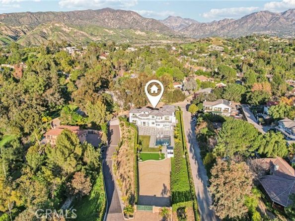 10511 Mary Bell Avenue, Burbank CA 91040