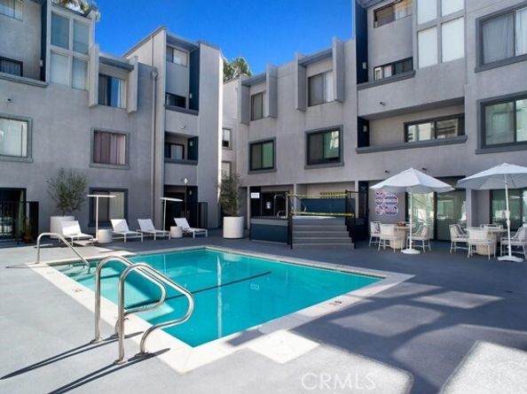 1940 N Highland, Los Angeles CA 90068