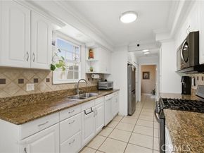 6836 Aura, Reseda (los Angeles) CA 91335