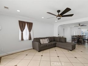 6836 Aura, Reseda (los Angeles) CA 91335