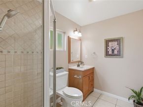 6836 Aura, Reseda (los Angeles) CA 91335