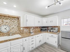 15720 Roxford Street, Sylmar (los Angeles) CA 91342