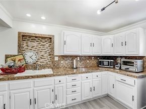 15720 Roxford Street, Sylmar (los Angeles) CA 91342