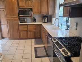 19040 Friar, Tarzana (los Angeles) CA 91335