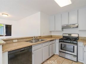 13126 Bromont 1, Sylmar (los Angeles) CA 91342