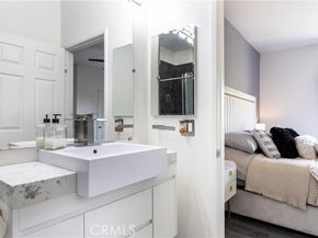 13600 Foothill 17, Sylmar (los Angeles) CA 91342