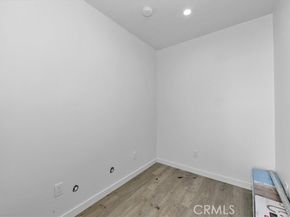 23032 Mobile, West Hills (los Angeles) CA 91307