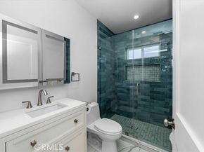 23032 Mobile, West Hills (los Angeles) CA 91307