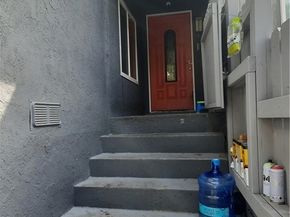 2066 el moran Street, Los Angeles CA 90039